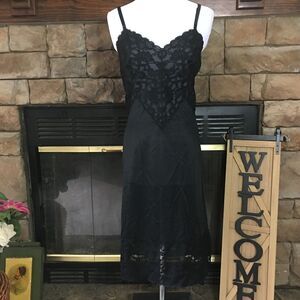 Vintage Vanity Fair Nylon Lace Lingerie Full Slip Black Made In USA Size 38